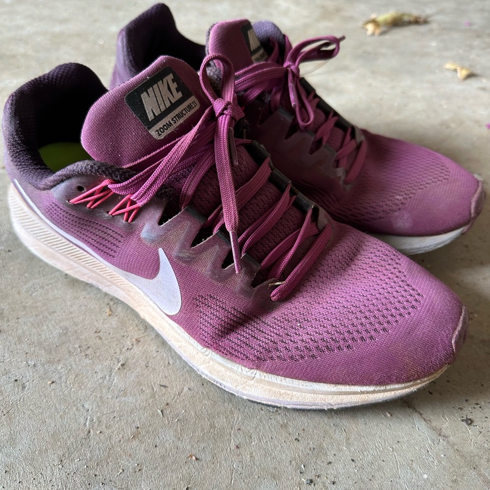 Women’s Nike Tennis Shoes